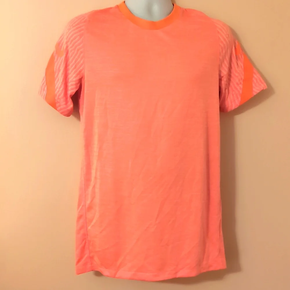 NWT Nike Dri Fit Men's Shirt
